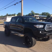 Toyota Tacoma after lift — front